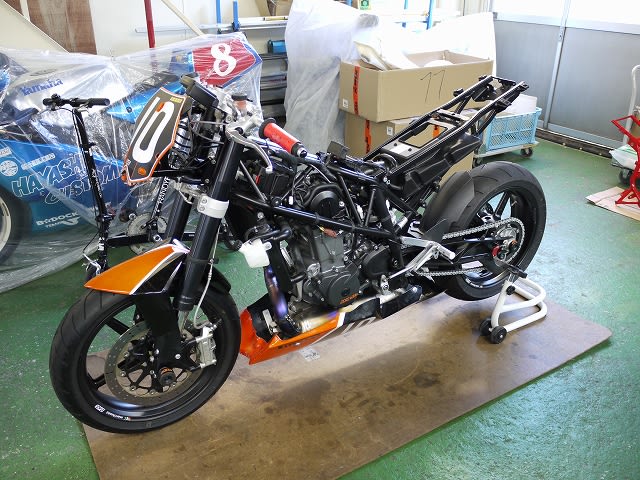 ＫＴＭ６９０ＤＵＫＥの作業、①。