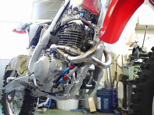 Tmk様、CRF450＋ＭＤ30のエンジン乗せて、から・・・の作業。その⑩。